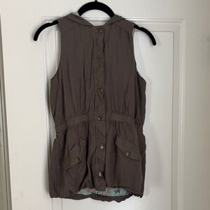 Hooded Vest by 435